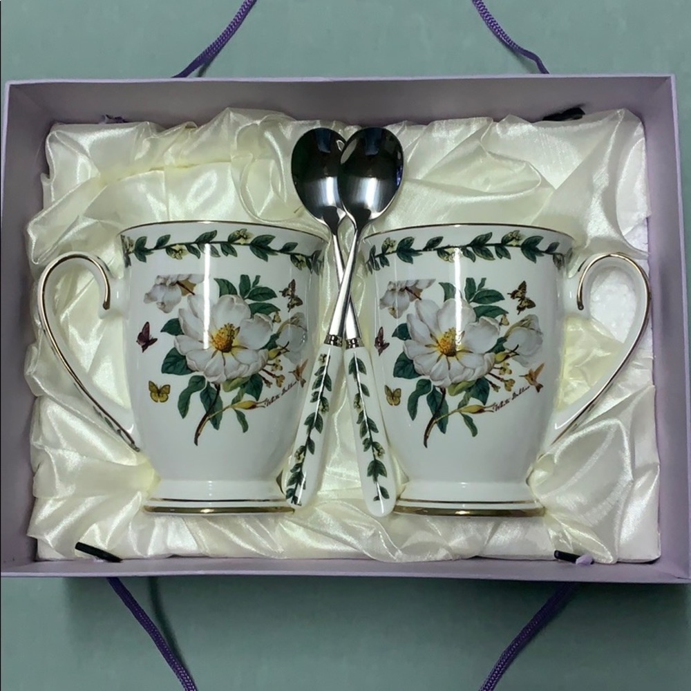 Gift Boxed Pair of Cups